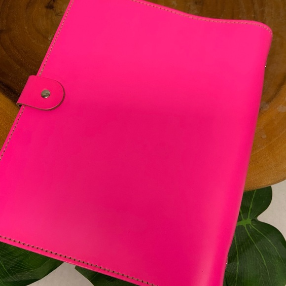 Filofax Limited Edition Neon HOT Pink Large Planner Like New - Picture 2 of 10